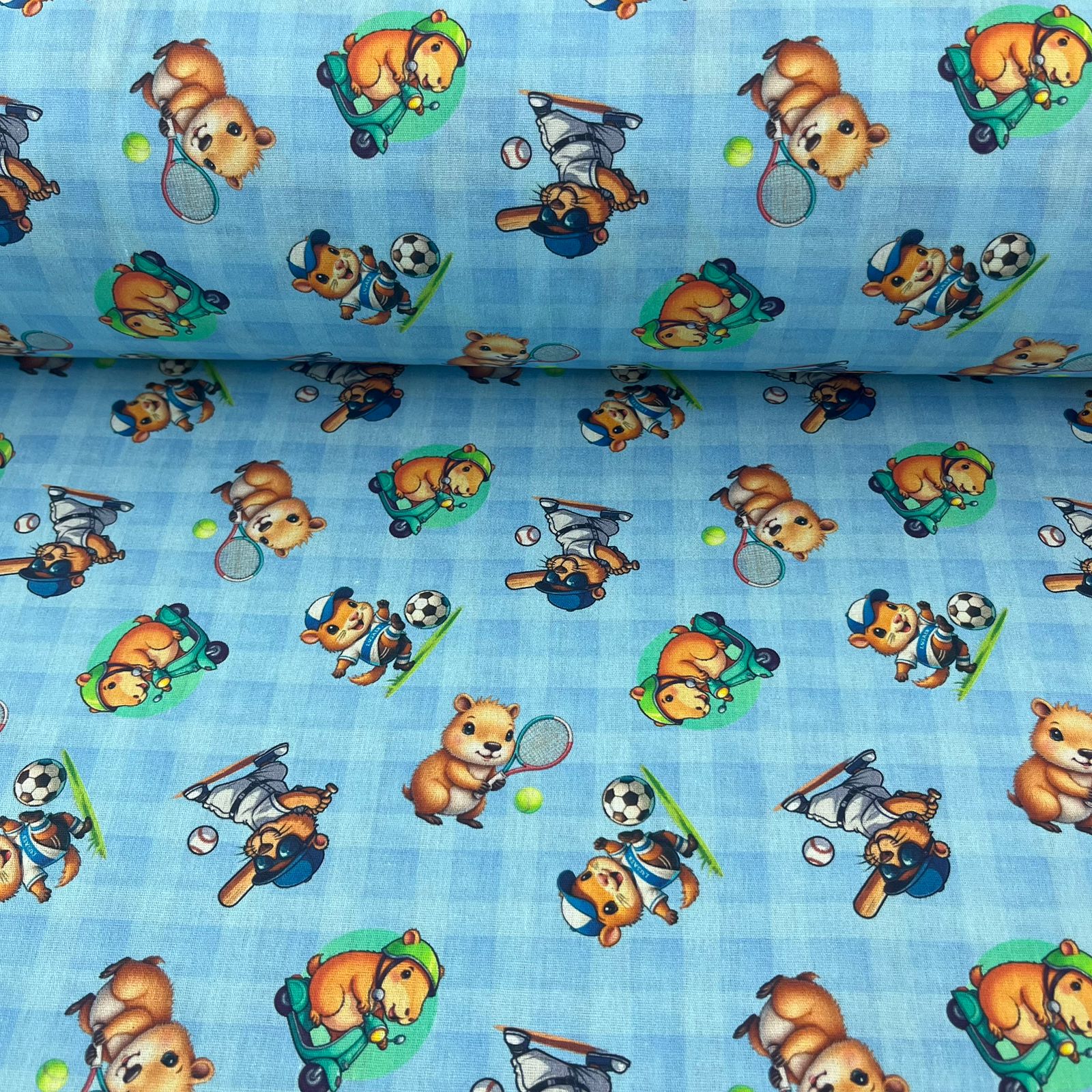 Tricoline Capivara e Urso Fundo Azul 5 metros    