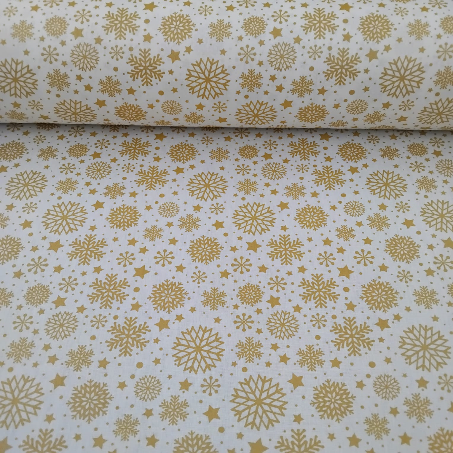 Tricoline Flocos de Neve Fundo Branco 5 metros