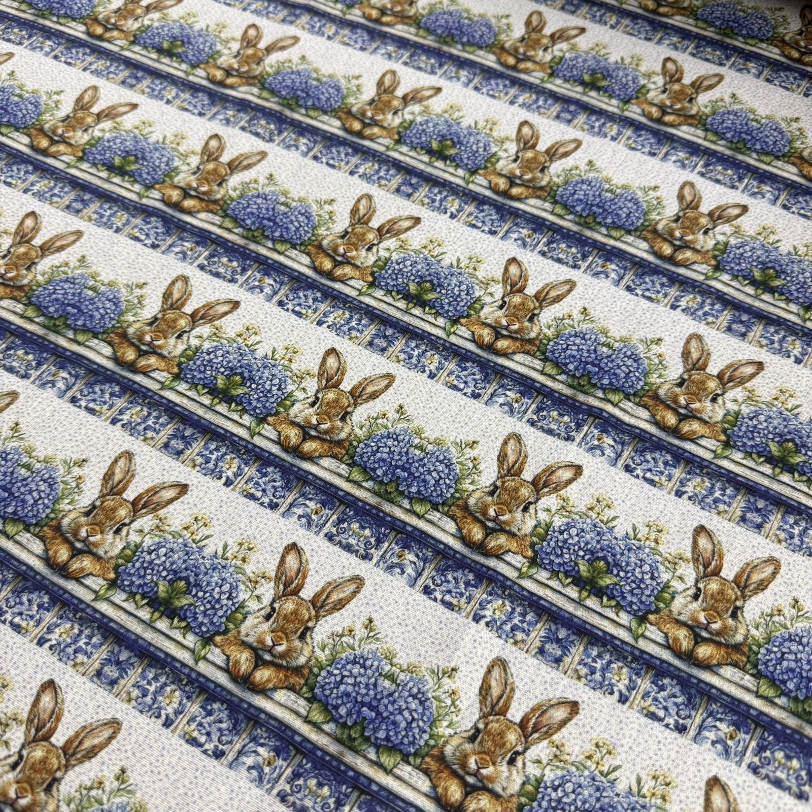 Tricoline Páscoa Barrado Azul 5 metros