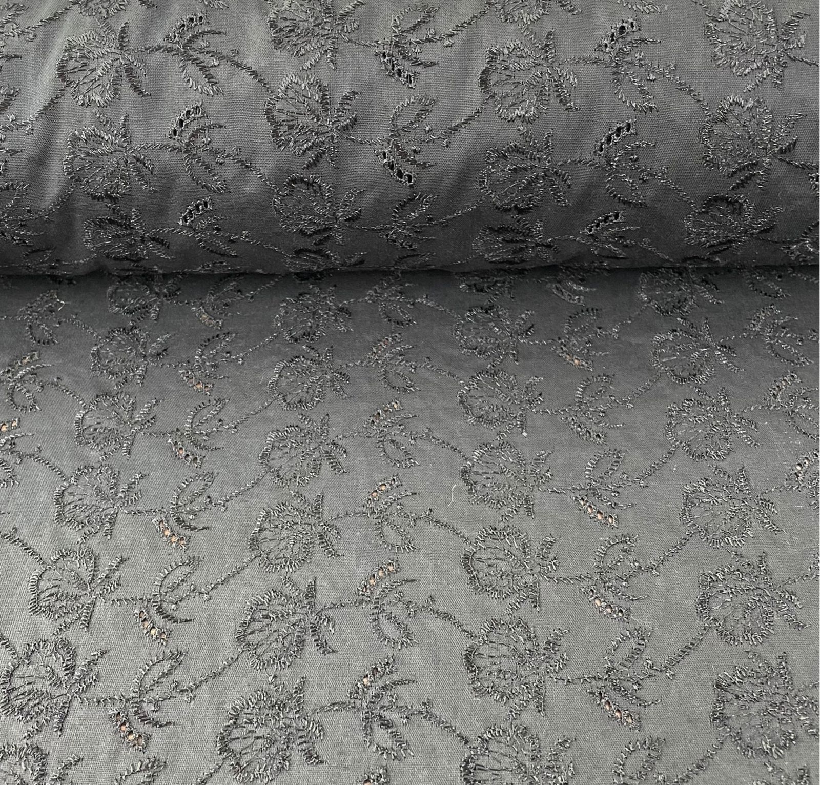 Laise Bordado Austríaco Preto