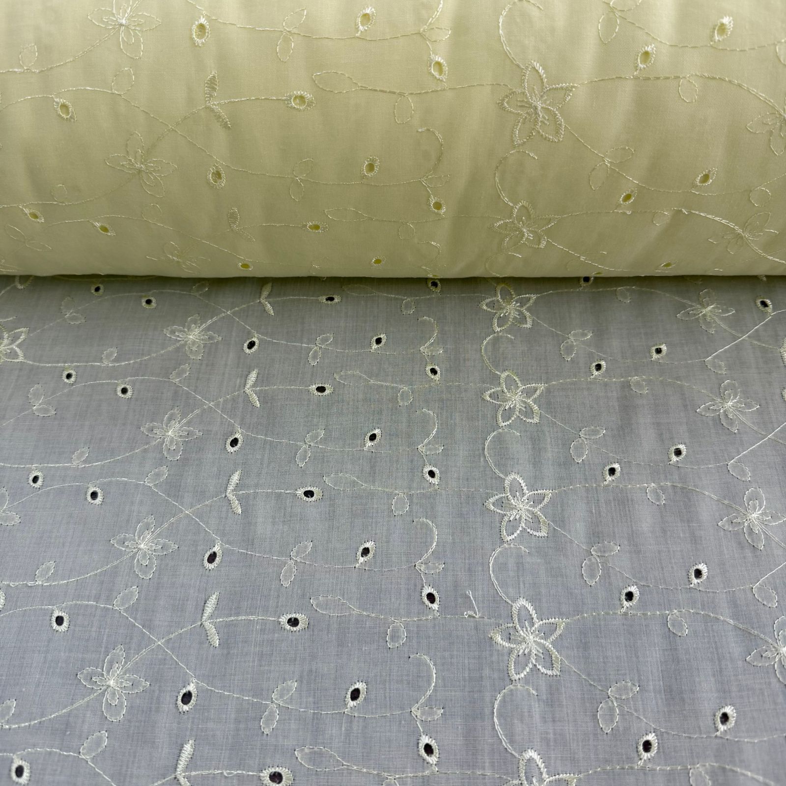 Laise Simples Amarelo BB Acabamento