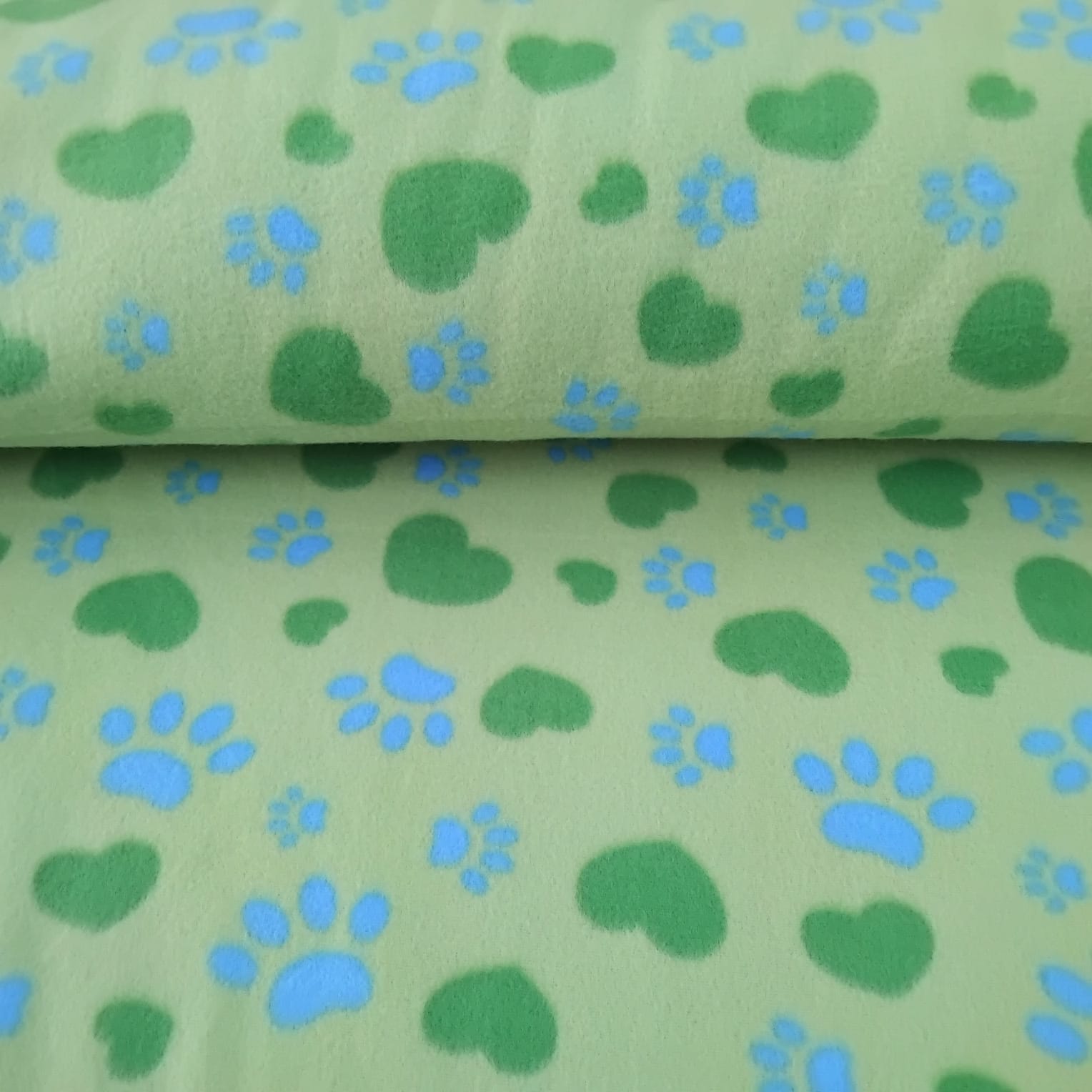  Soft Patinhas Fundo Verde