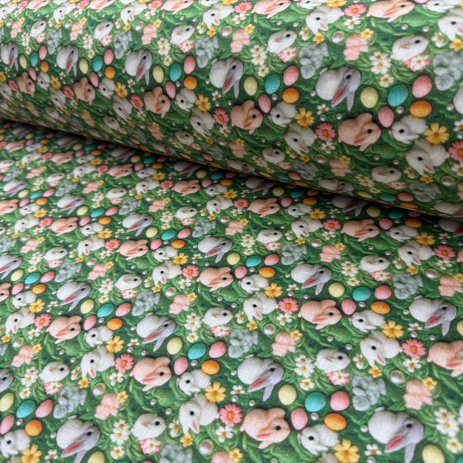 Tricoline Páscoa Coelhinhos Verde Novo