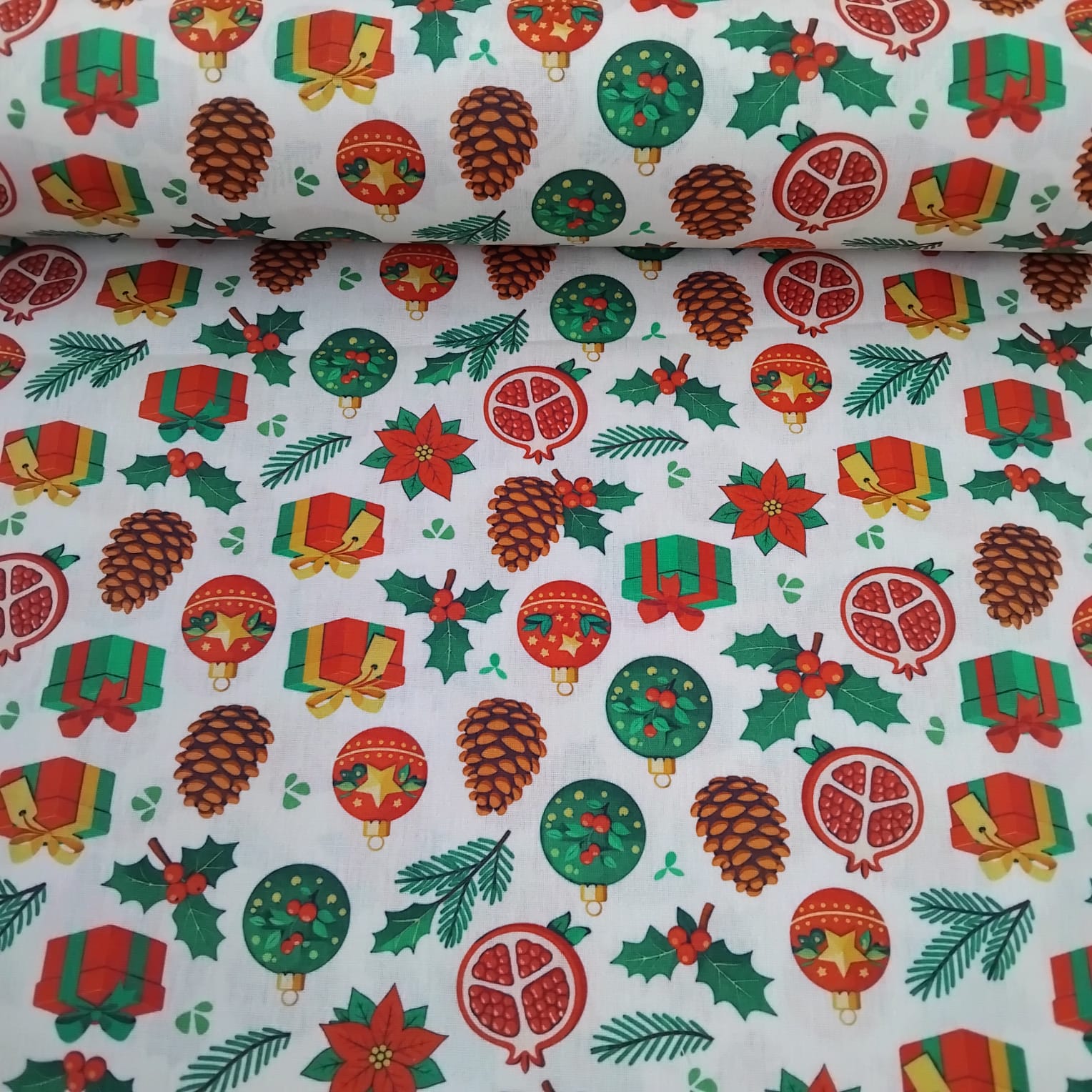 Tricoline de Natal Fundo Branco