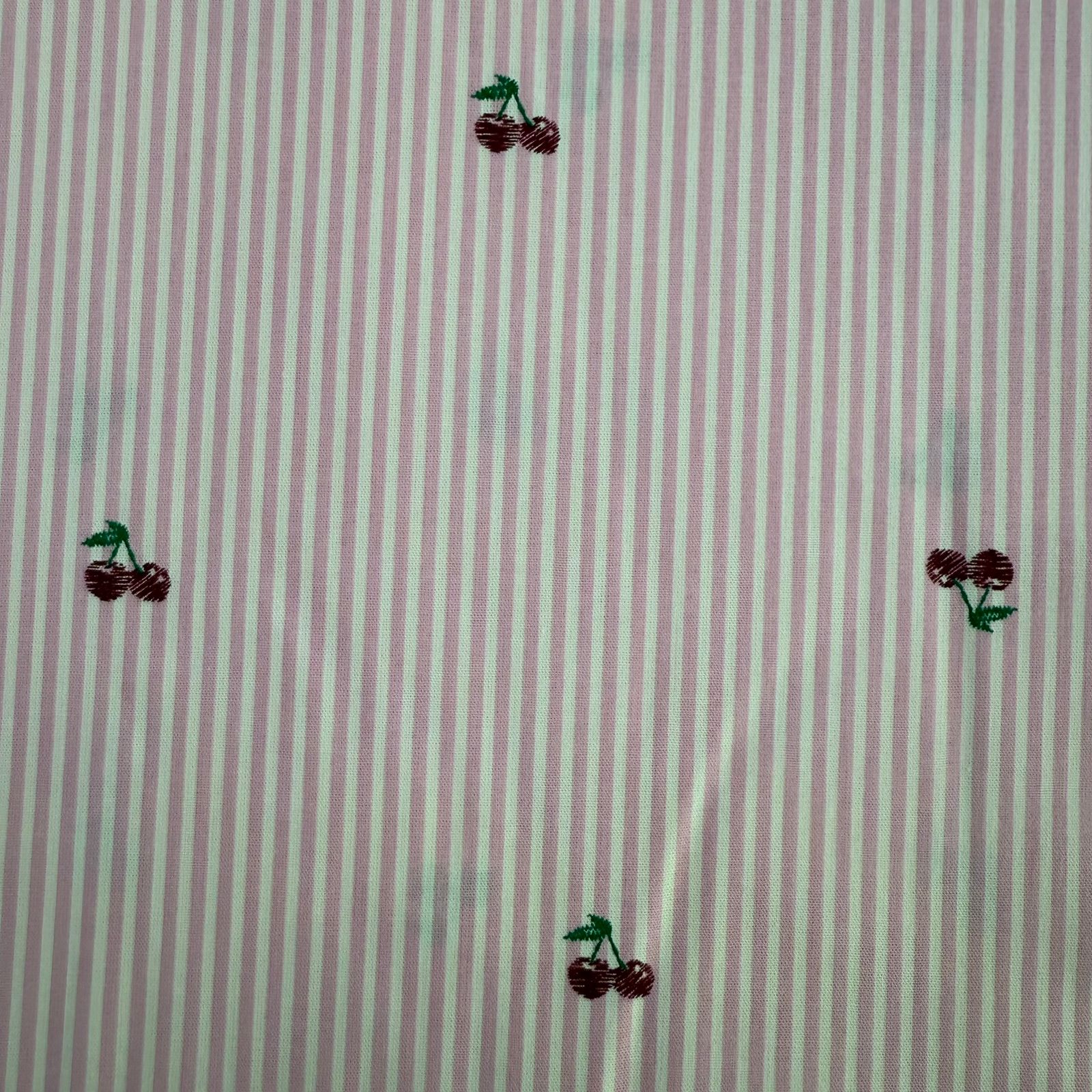 Tricoline Listras finas Rosa Bebê  com Cerejinhas 