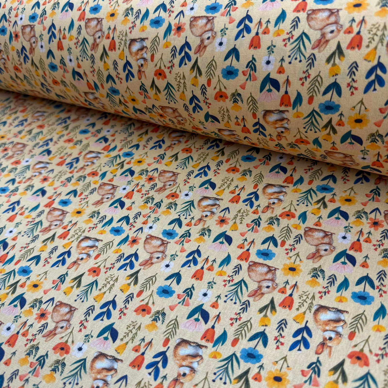 Tricoline Páscoa Floral Coelhos