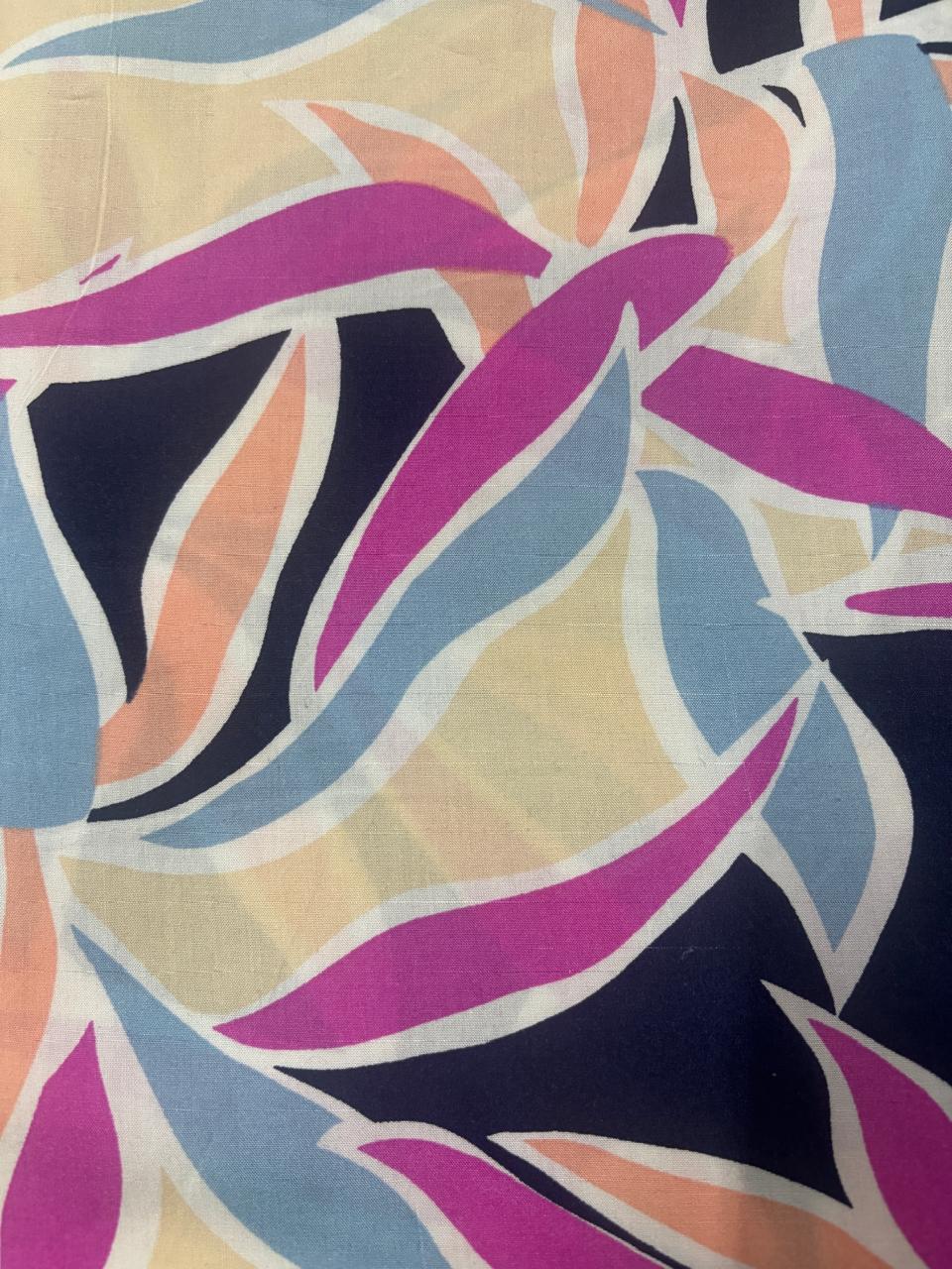 Viscose Estampada Bege e Rosa    corte 10 metros          
