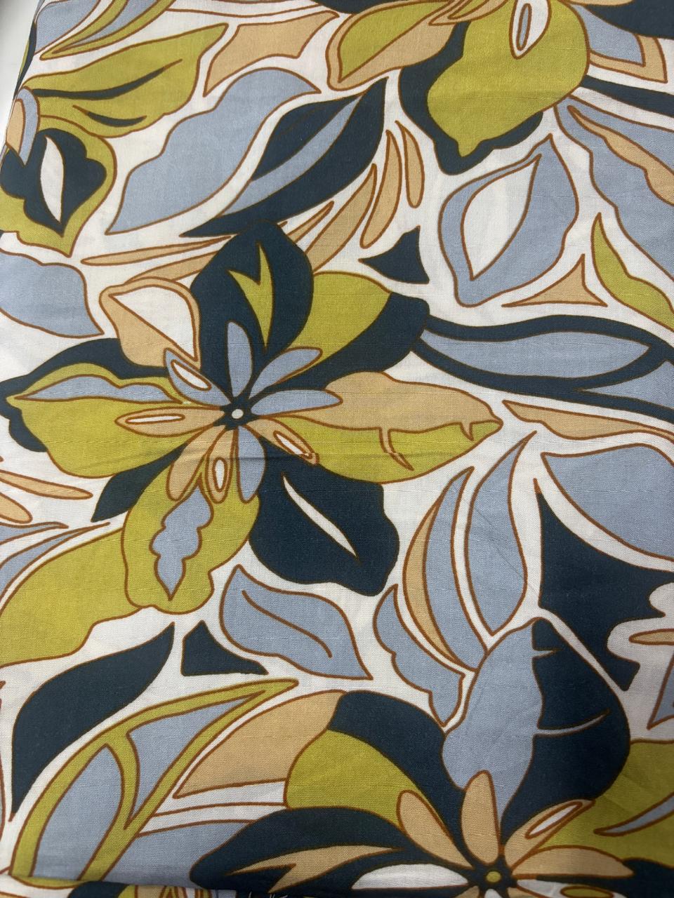 Viscose Estampada Floral Verde corte 10 metros